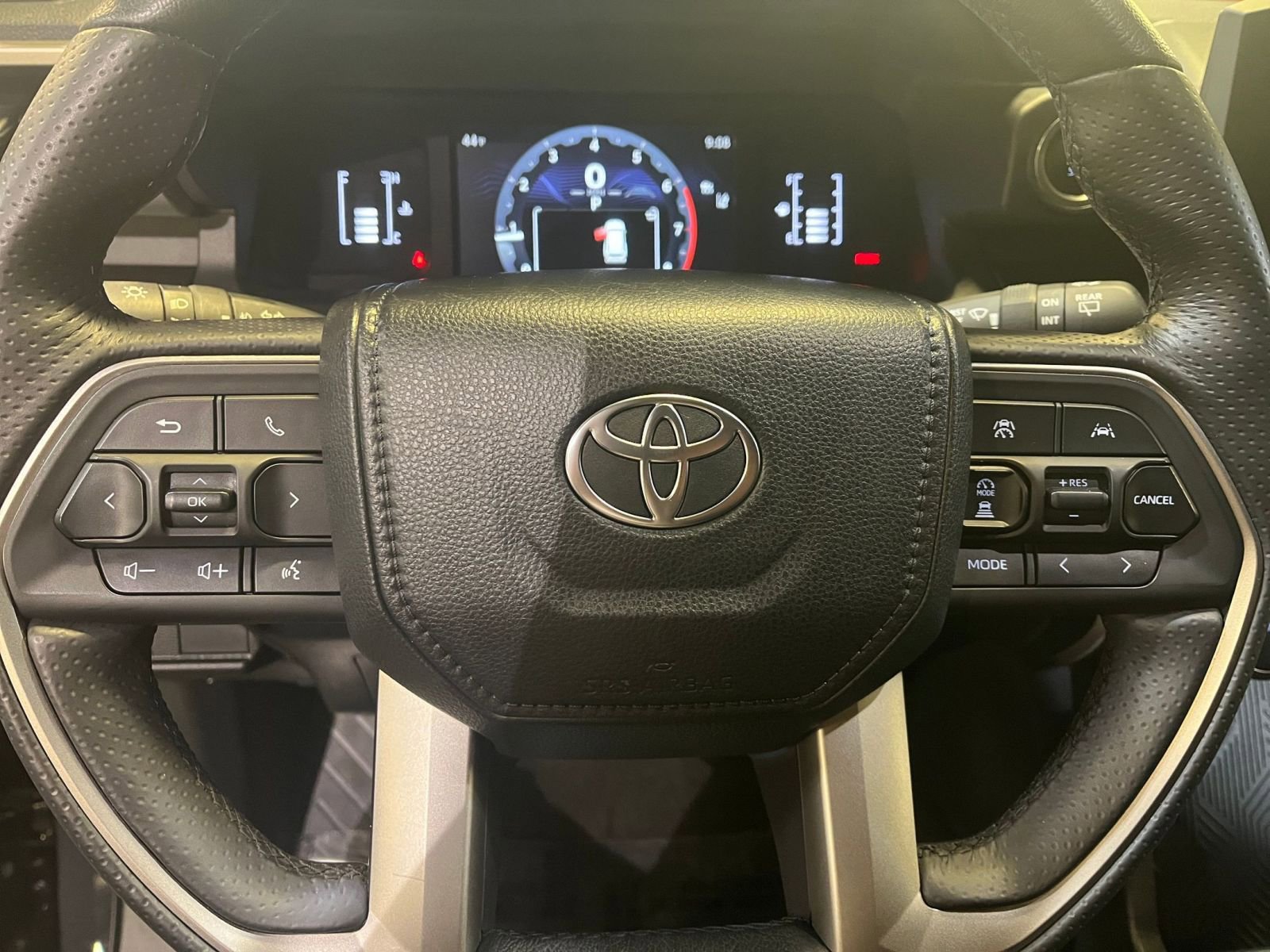 Used 2025 Toyota 4Runner SR5 image 27