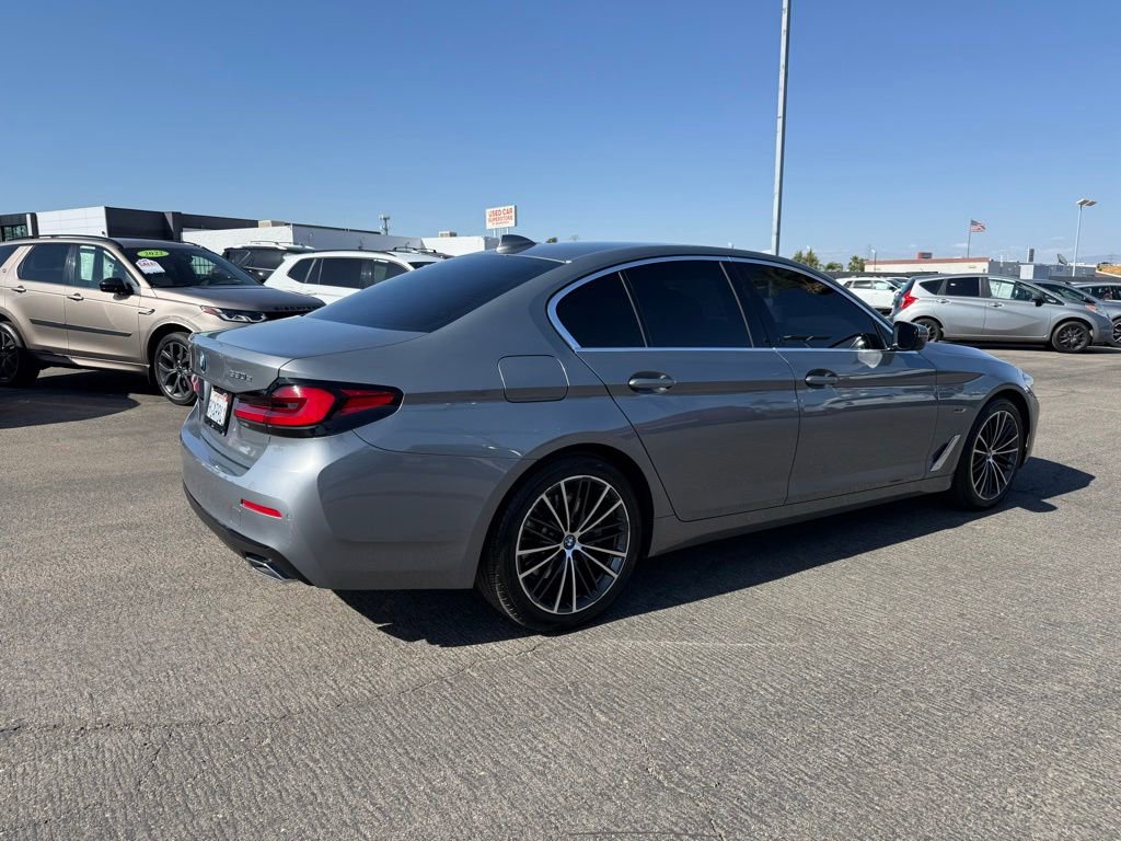 Used 2023 BMW 530e w/ Premium Package RWD image 6