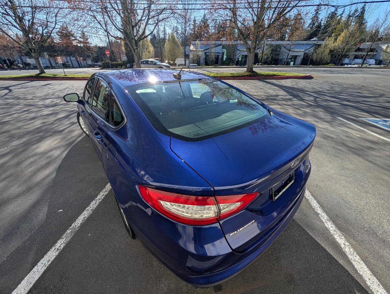 Used 2015 Ford Fusion SE w/ Equipment Group 502A image 4