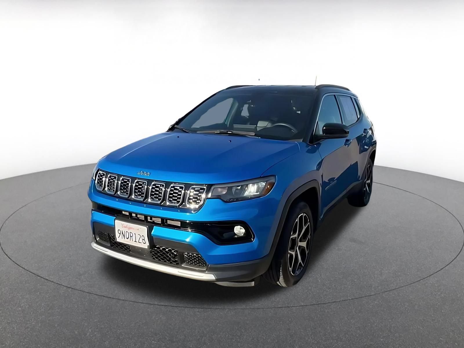 Used 2025 Jeep Compass Limited AWD/4WD image 6
