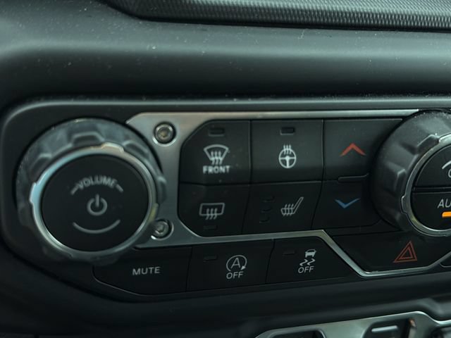 Used 2020 Jeep Gladiator Overland AWD/4WD image 15