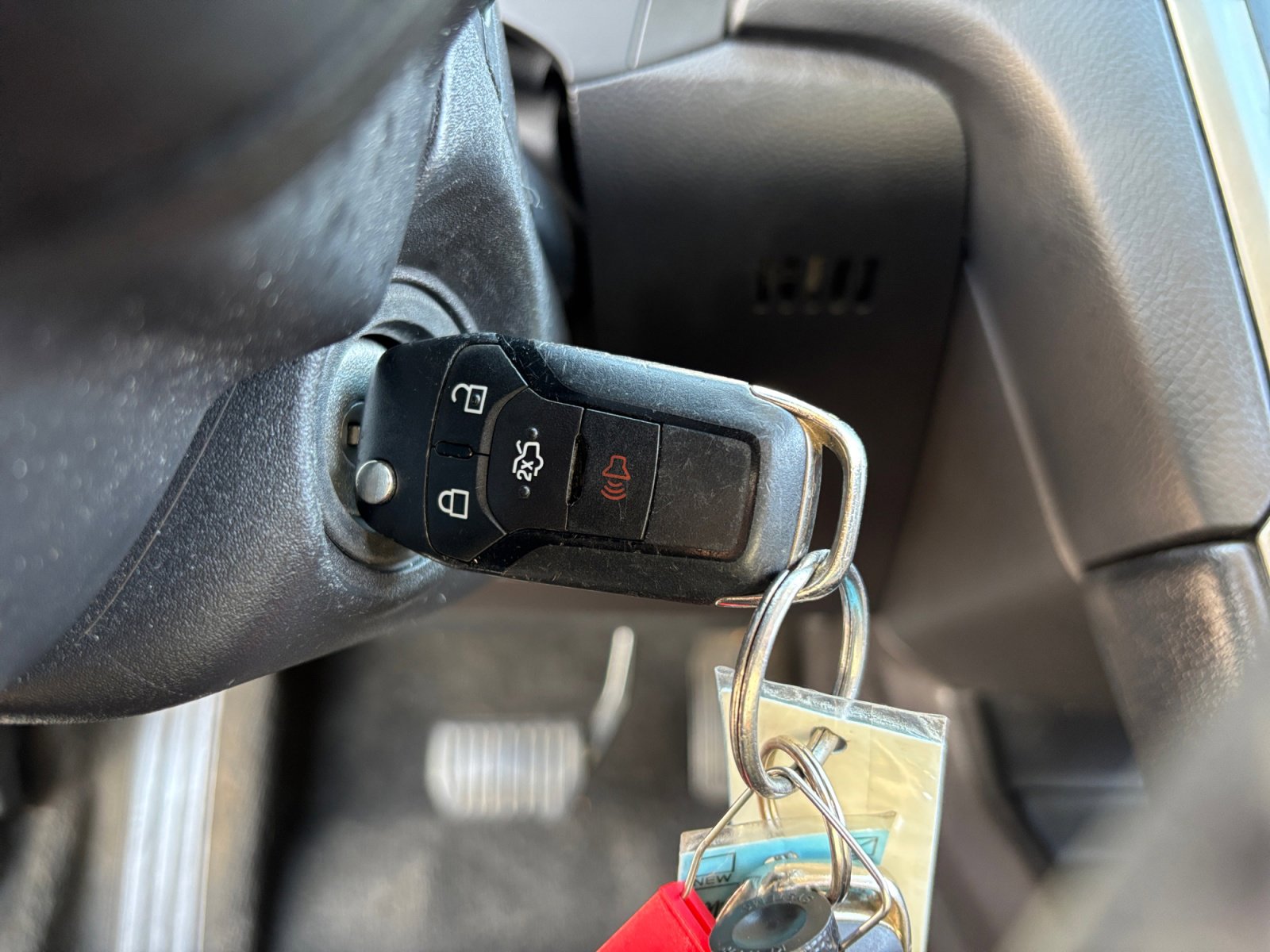 Used 2015 Ford Fusion SE w/ Equipment Group 202A image 28