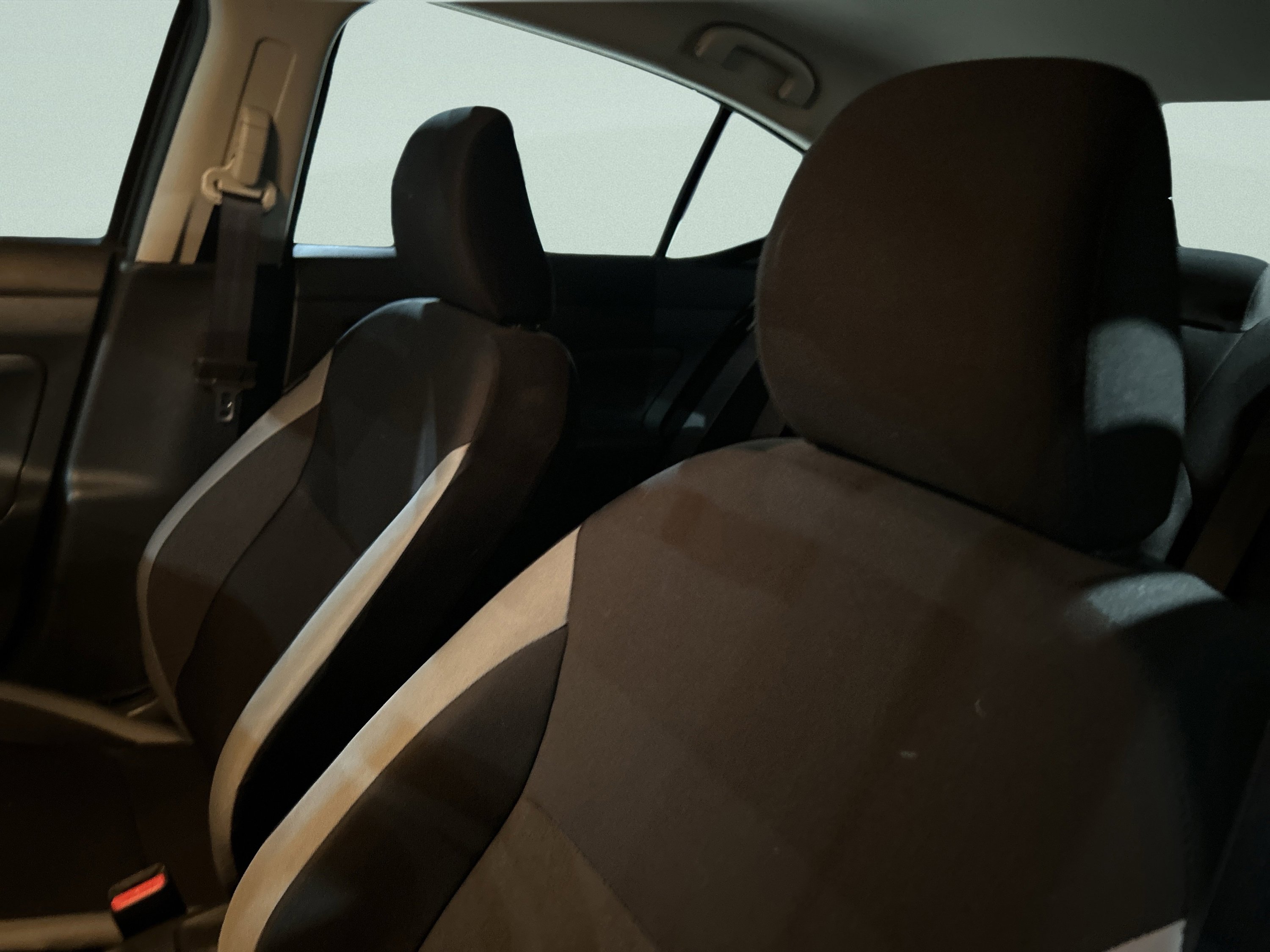 Used 2025 Nissan Versa S FWD image 9
