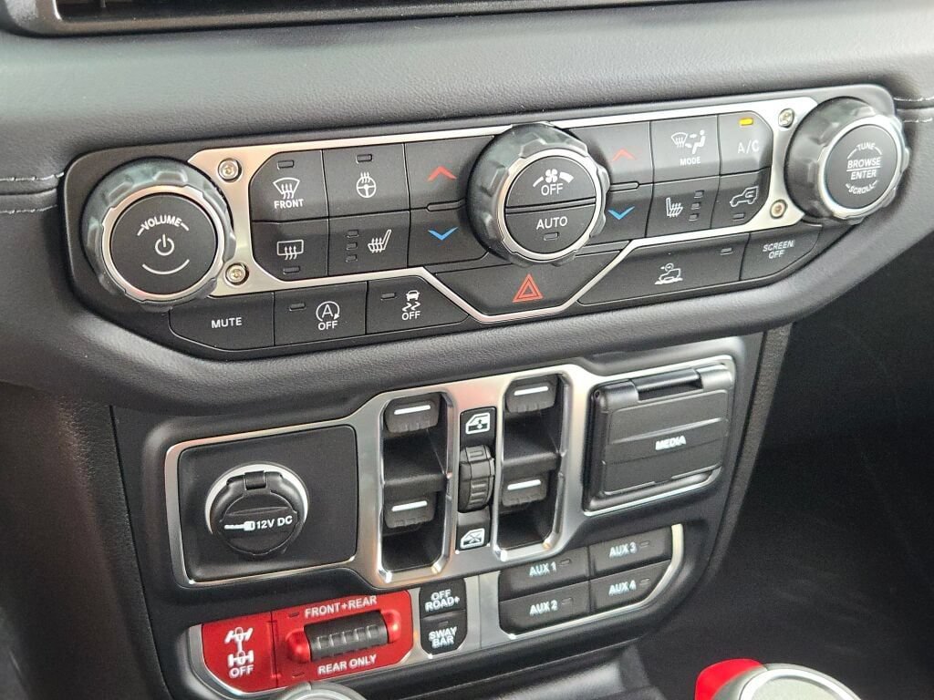 New 2027 Jeep Wrangler Unlimited Rubicon AWD/4WD image 12