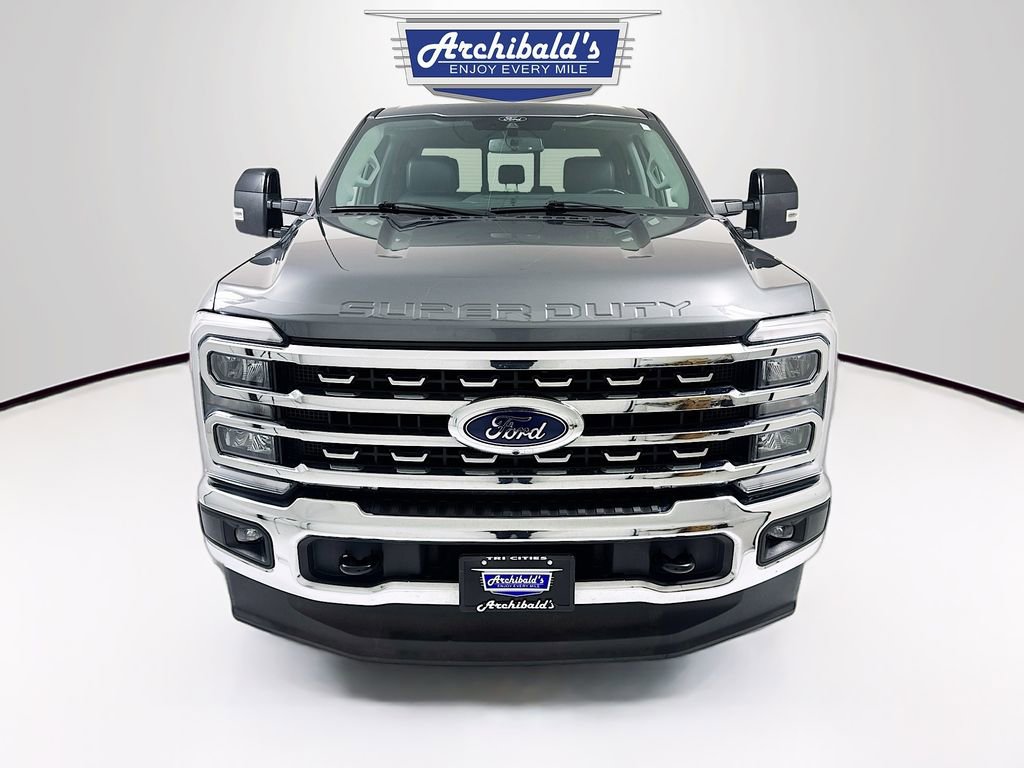 Used 2024 Ford F250 Lariat image 2