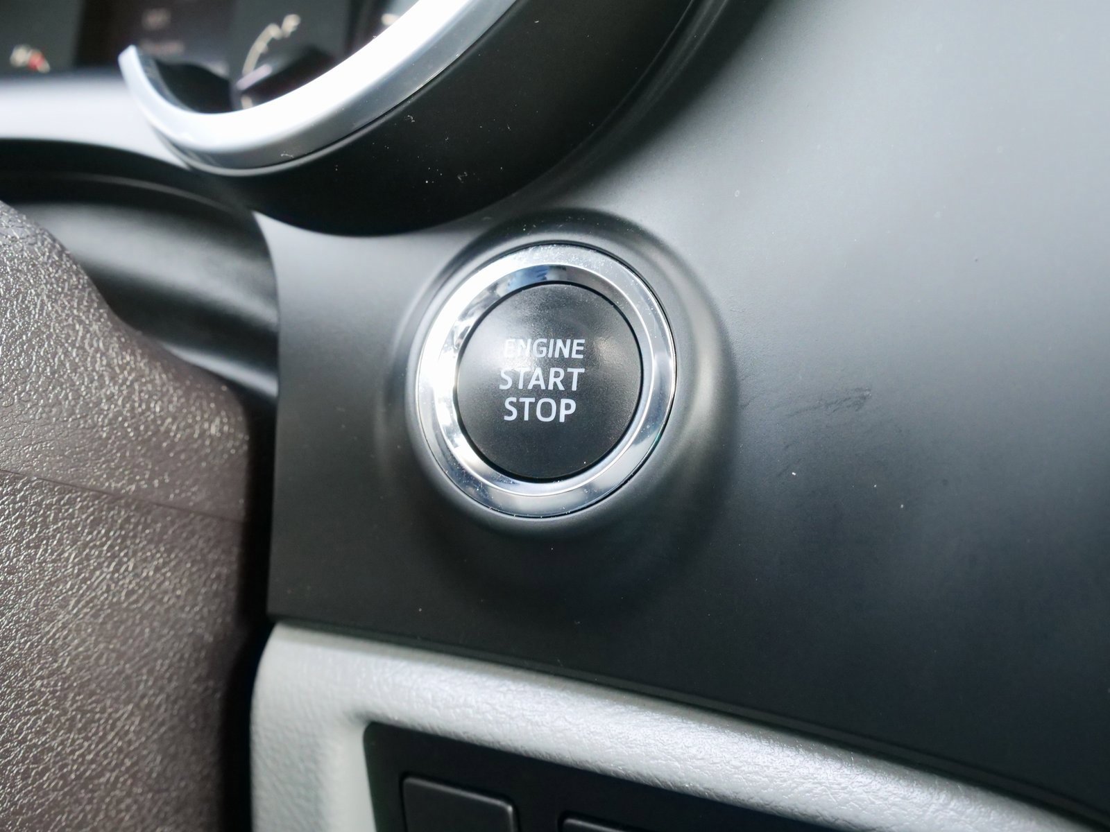 Used 2022 Toyota Sequoia SR5 image 26