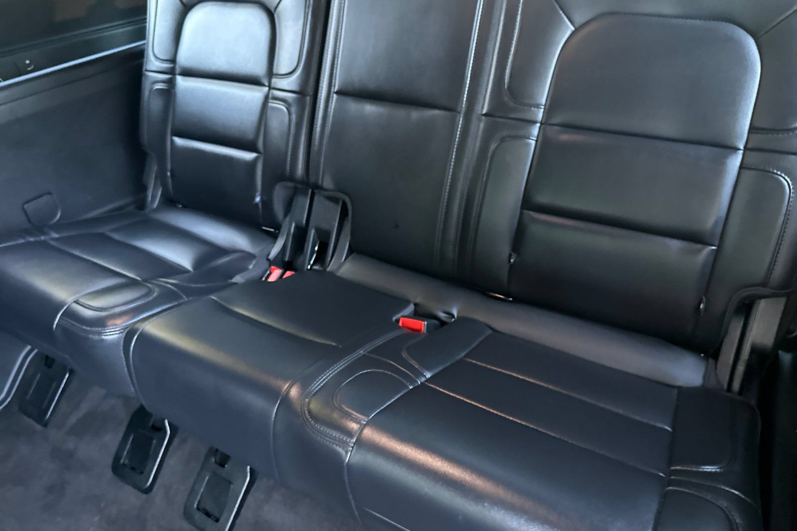 Used 2024 Lincoln Navigator Premiere AWD/4WD image 18