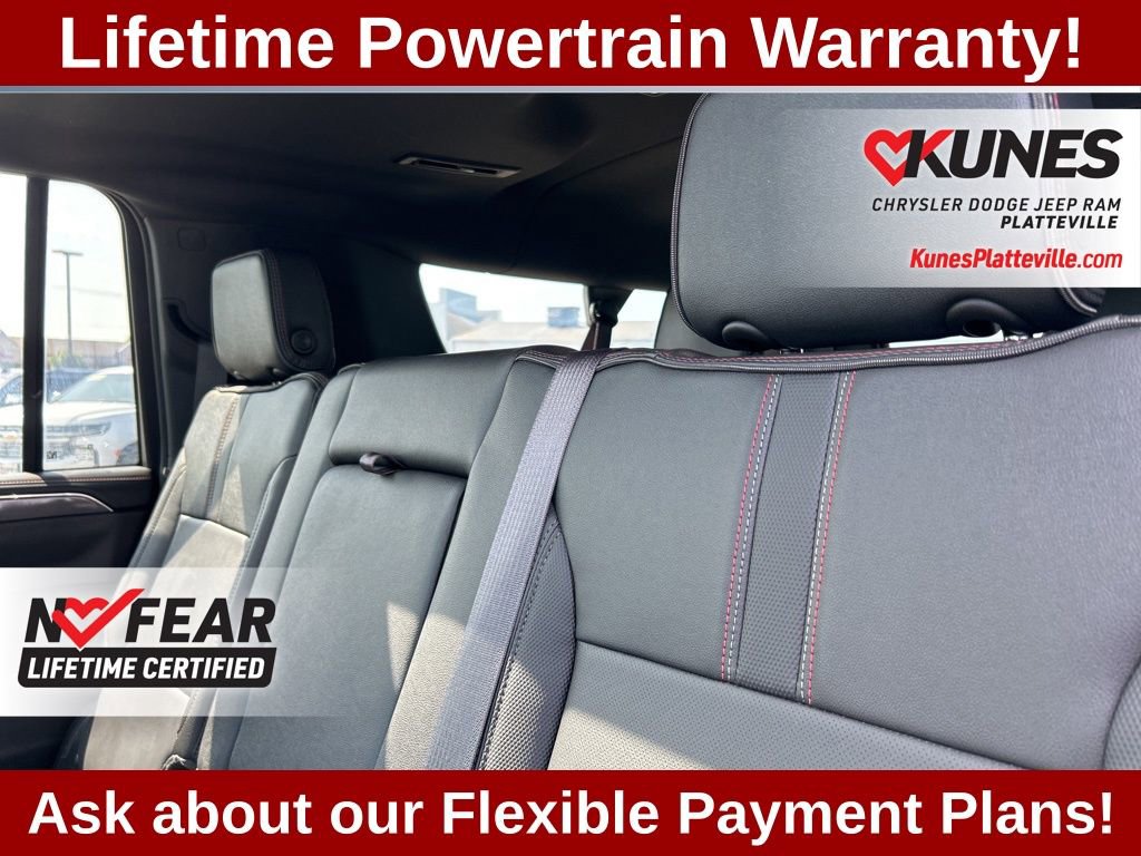 Used 2024 Chevrolet Suburban RST image 36