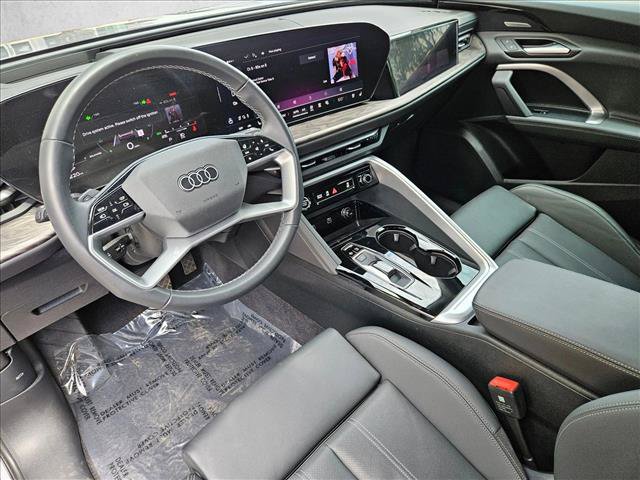 Certified 2025 Audi Q5 Prestige AWD/4WD image 12
