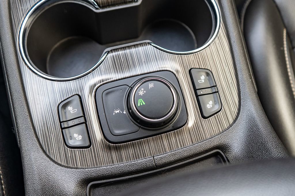 Used 2023 GMC Acadia SLT image 28