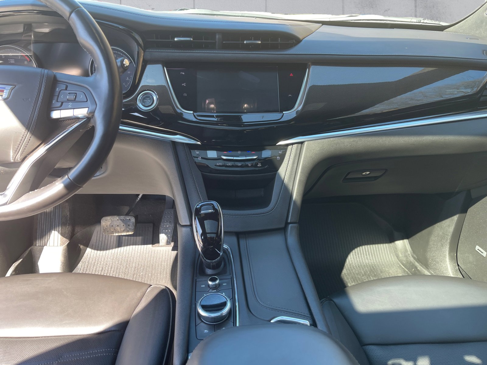 Certified 2025 Cadillac XT6 Premium Luxury w/ Platinum Package image 11