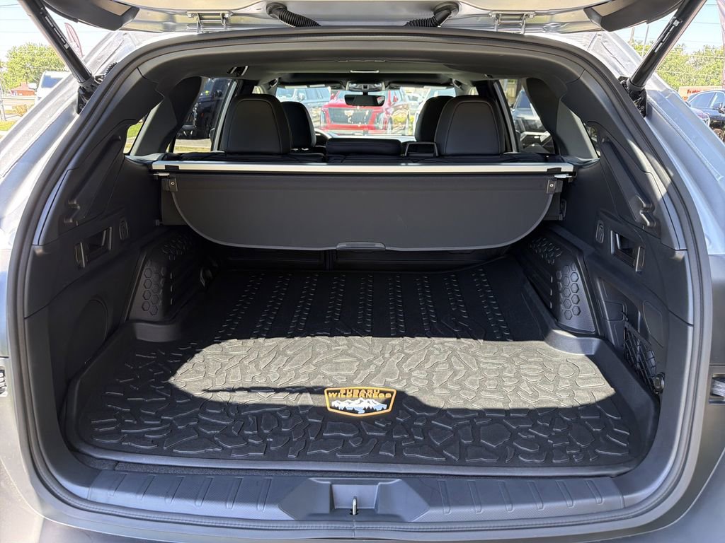 Used 2025 Subaru Outback Wilderness w/ Wilderness Package AWD/4WD image 11