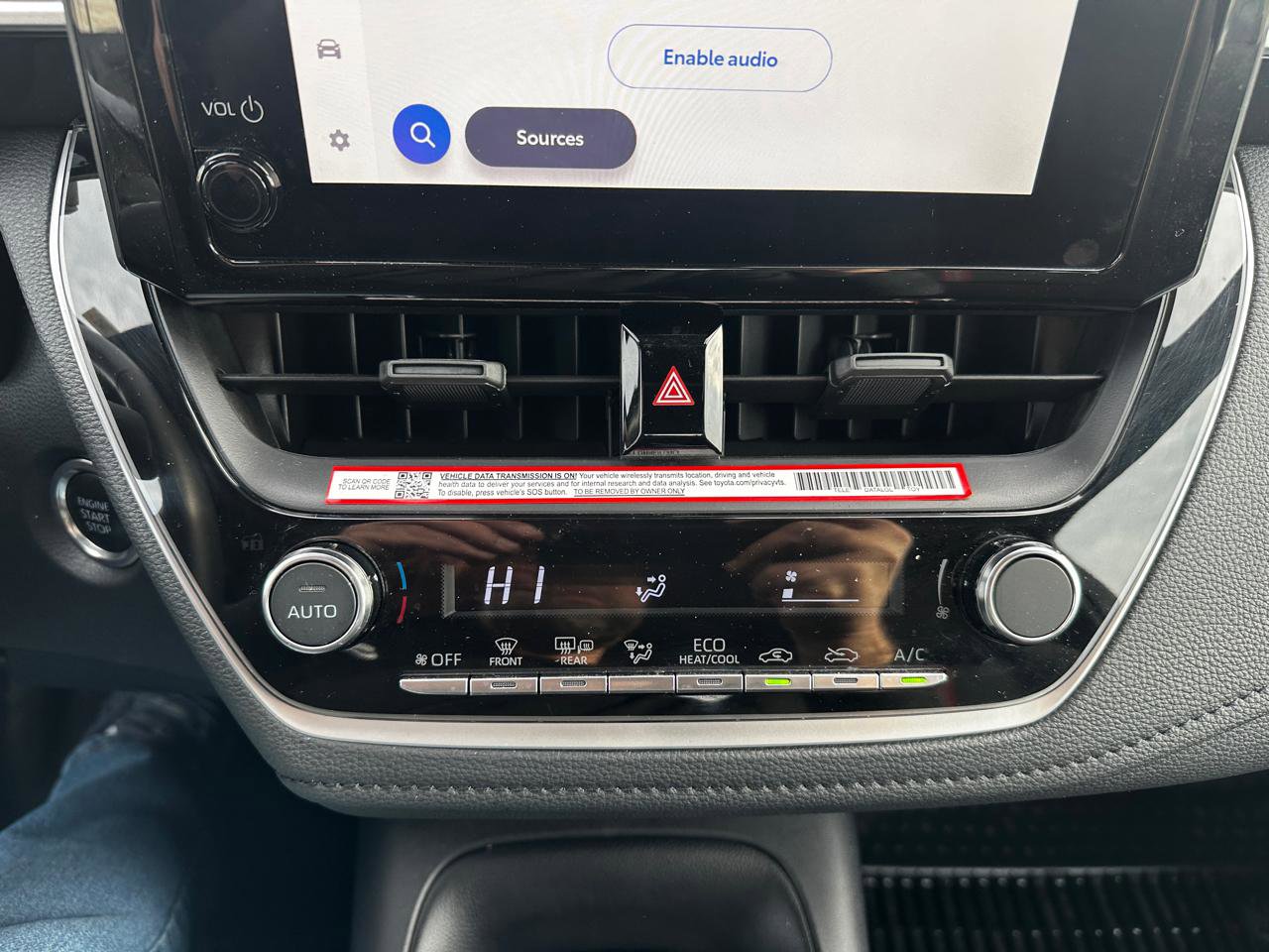 Used 2025 Toyota Corolla SE w/ Convenience Package image 13