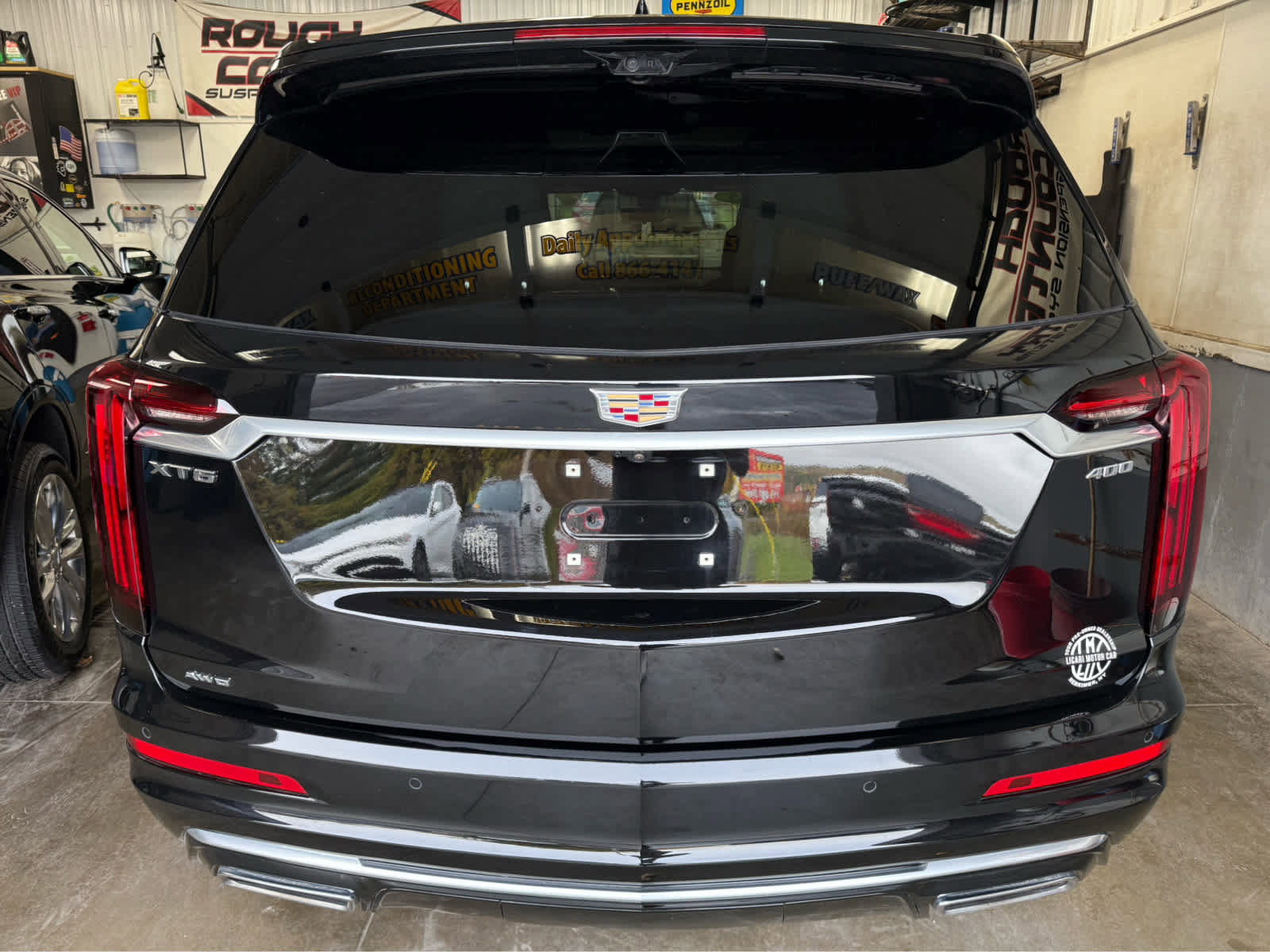 Used 2025 Cadillac XT6 Premium Luxury w/ Technology Package image 6
