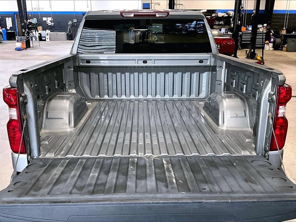 Used 2023 Chevrolet Silverado 1500 LT AWD/4WD image 32