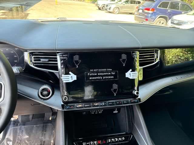 New 2026 Jeep Grand Wagoneer L Summit w/ Premium Group III AWD/4WD image 22