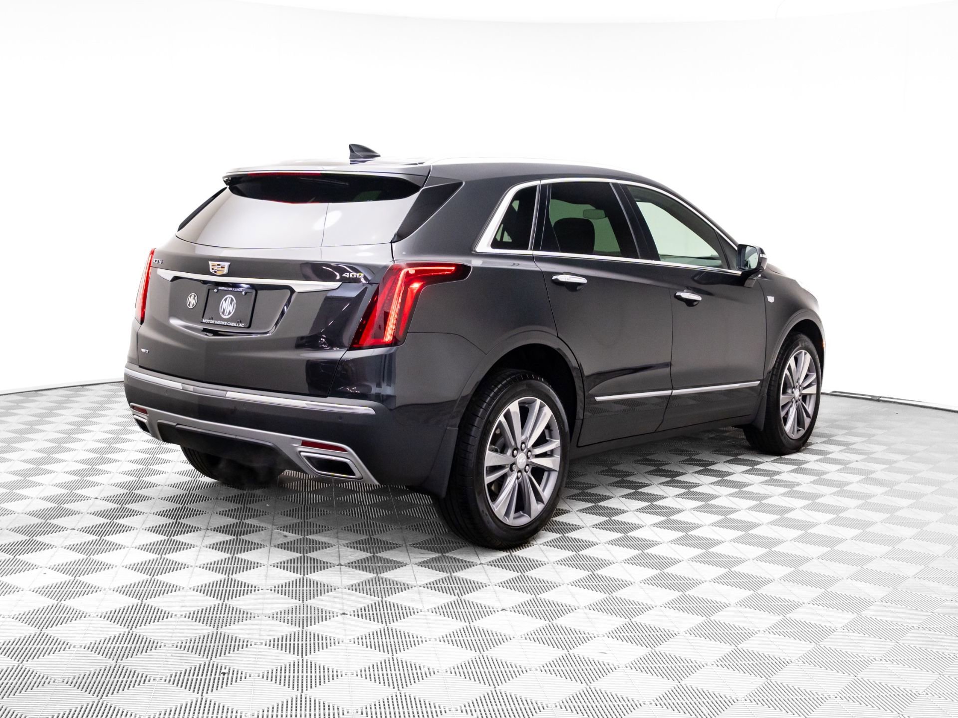 Used 2020 Cadillac XT5 Premium Luxury w/ LPO, Floor Liner Package image 9