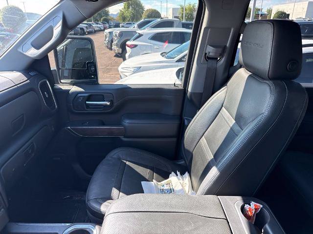 Used 2023 GMC Sierra 2500 Denali w/ Denali Black Diamond Edition AWD/4WD image 16