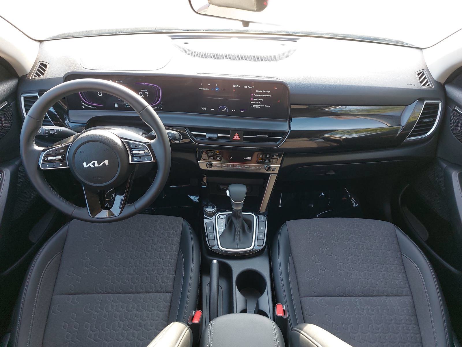 Used 2025 Kia Seltos S AWD/4WD image 9