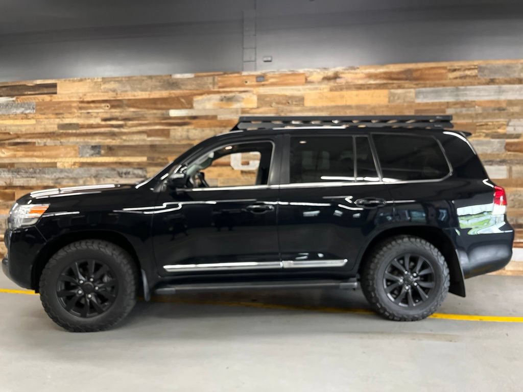 Used 2016 Toyota Land Cruiser AWD/4WD image 3