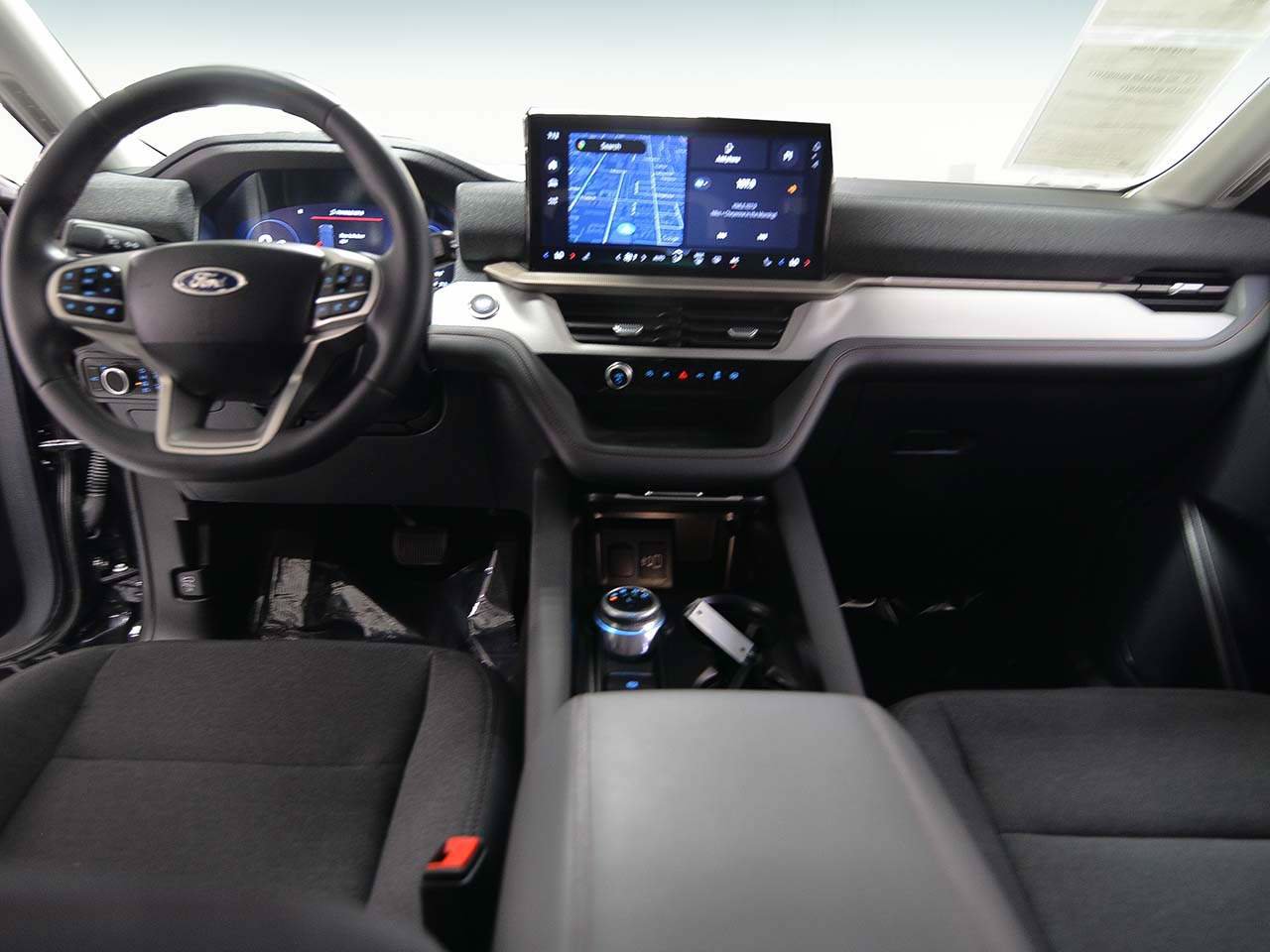 Used 2025 Ford Explorer Active image 13