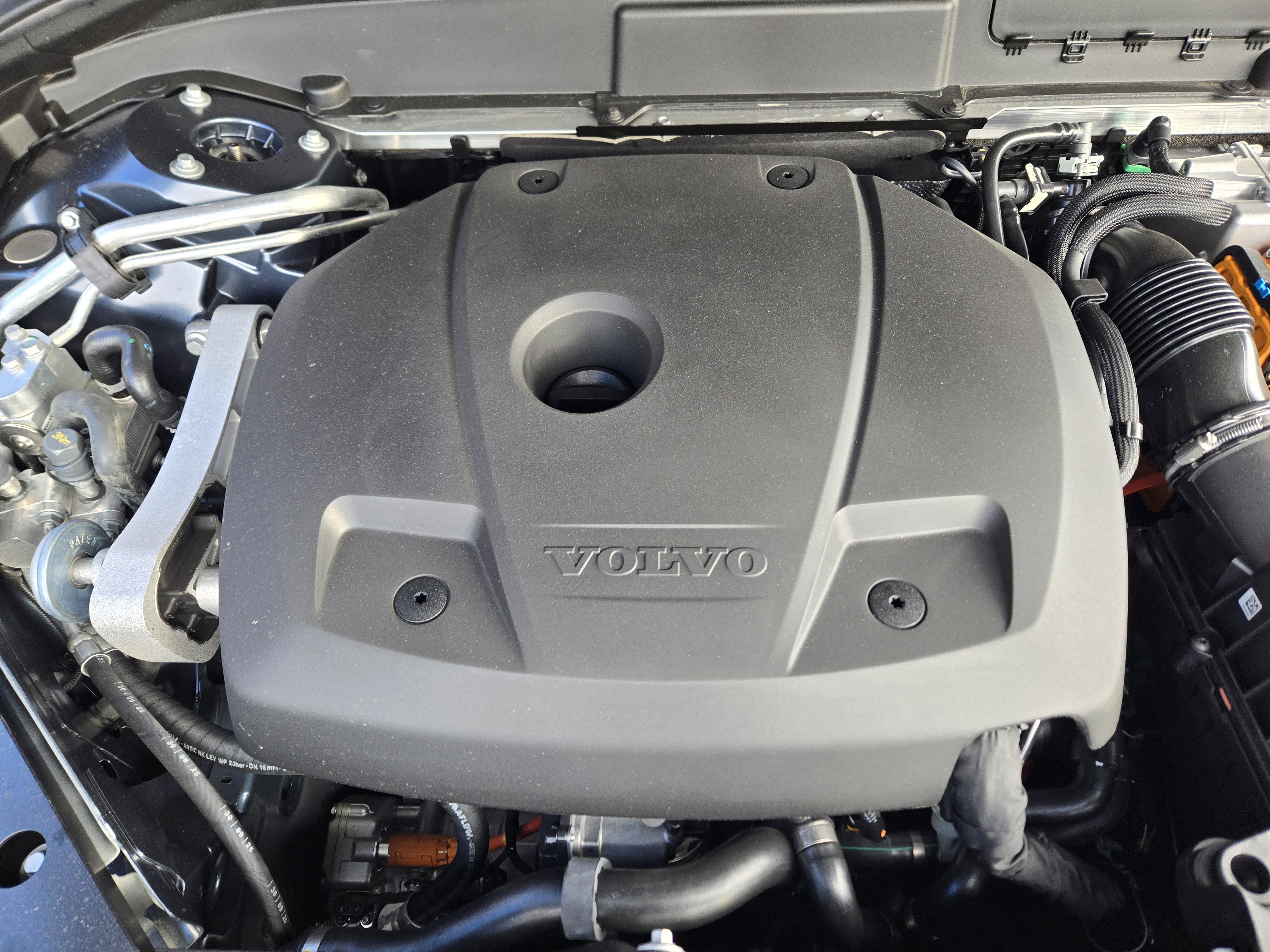 New 2026 Volvo XC60 T8 Plus w/ Protection Package Premier image 33