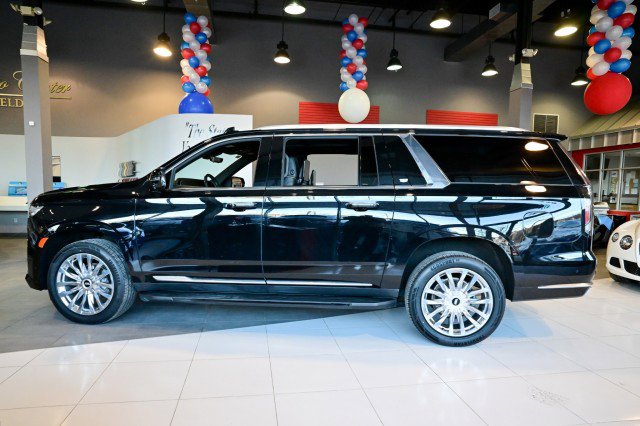 Used 2023 Cadillac Escalade ESV Premium Luxury image 8