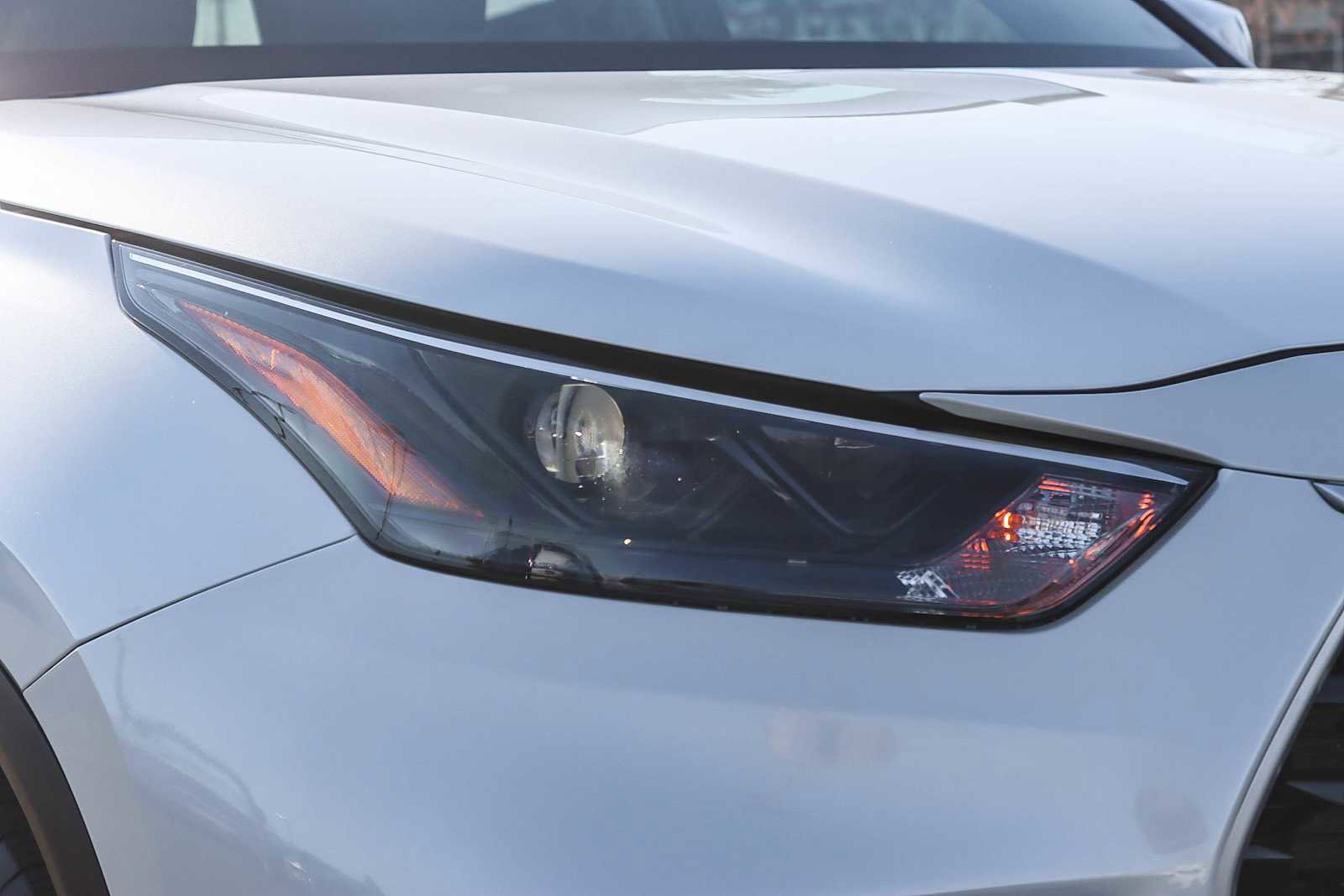 Used 2023 Toyota Highlander L image 7