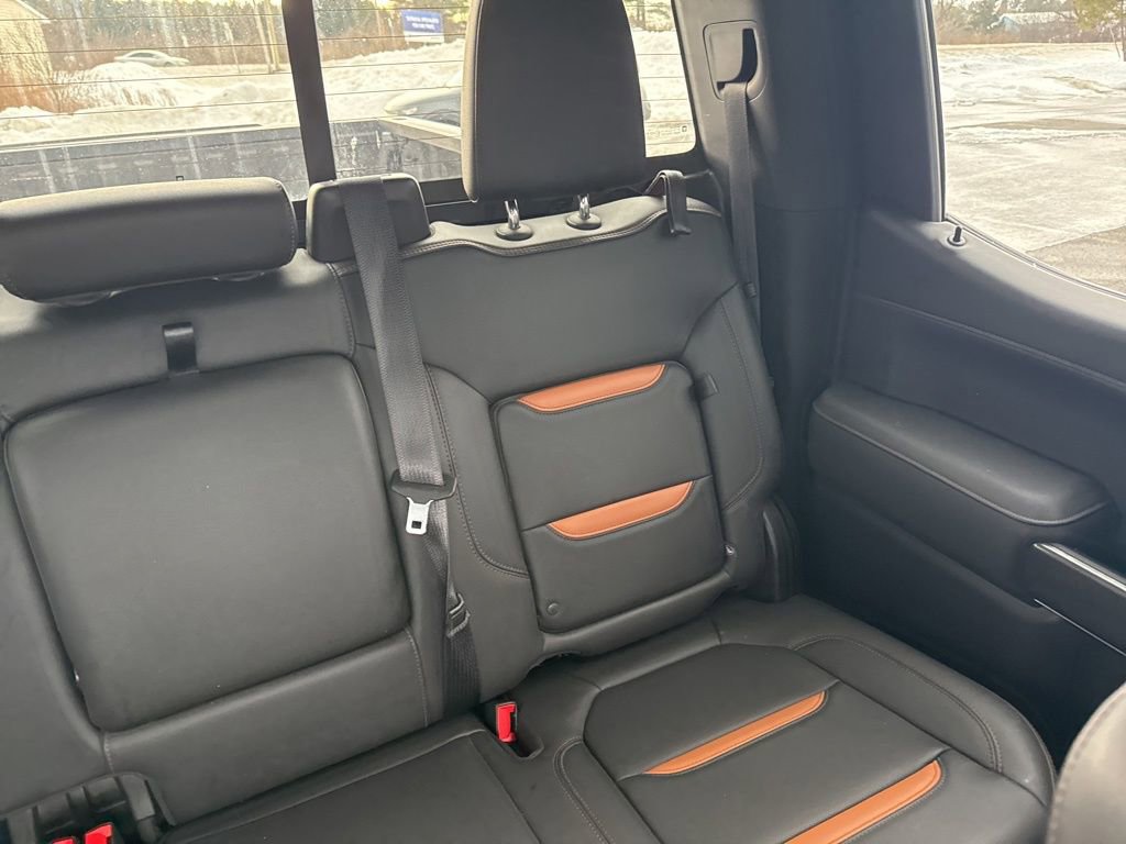 Used 2022 GMC Sierra 1500 AT4 w/ AT4 Premium Package image 16