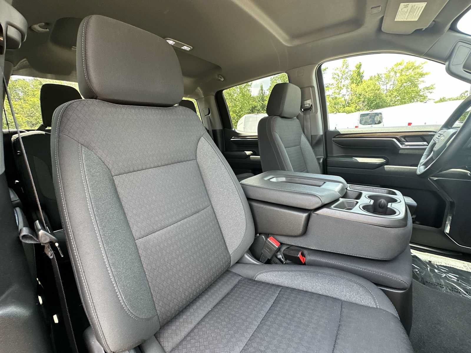 Used 2023 Chevrolet Silverado 1500 LT AWD/4WD image 24
