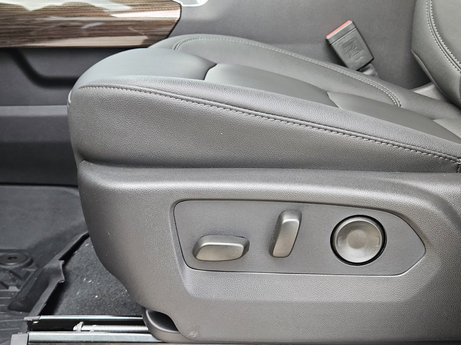 New 2026 Chevrolet Silverado 1500 LT Trail Boss w/ Convenience Package II image 17