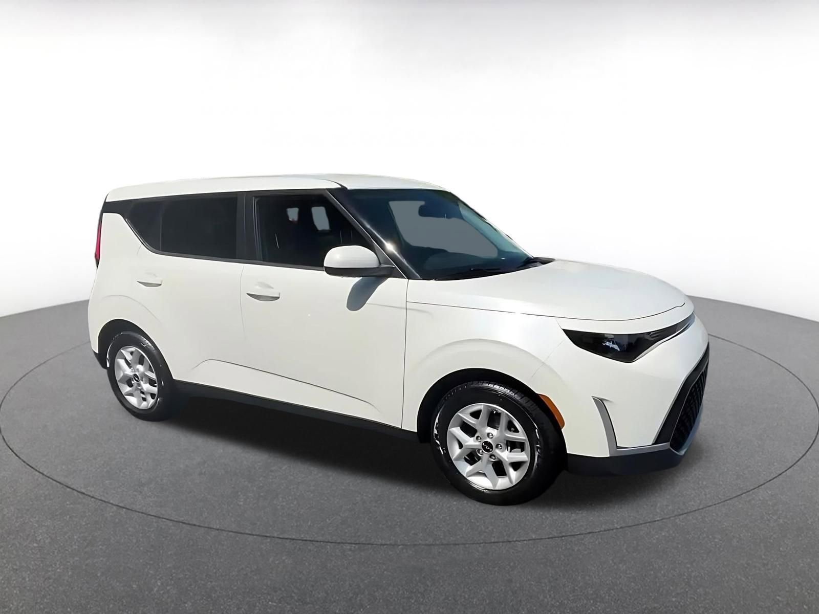 Used 2025 Kia Soul LX w/ LX Technology Package FWD video 2
