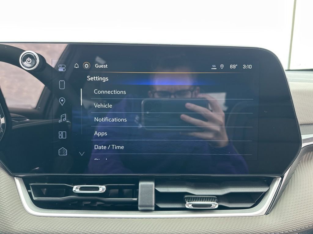 New 2026 Chevrolet Equinox LT w/ Convenience Package II FWD image 31