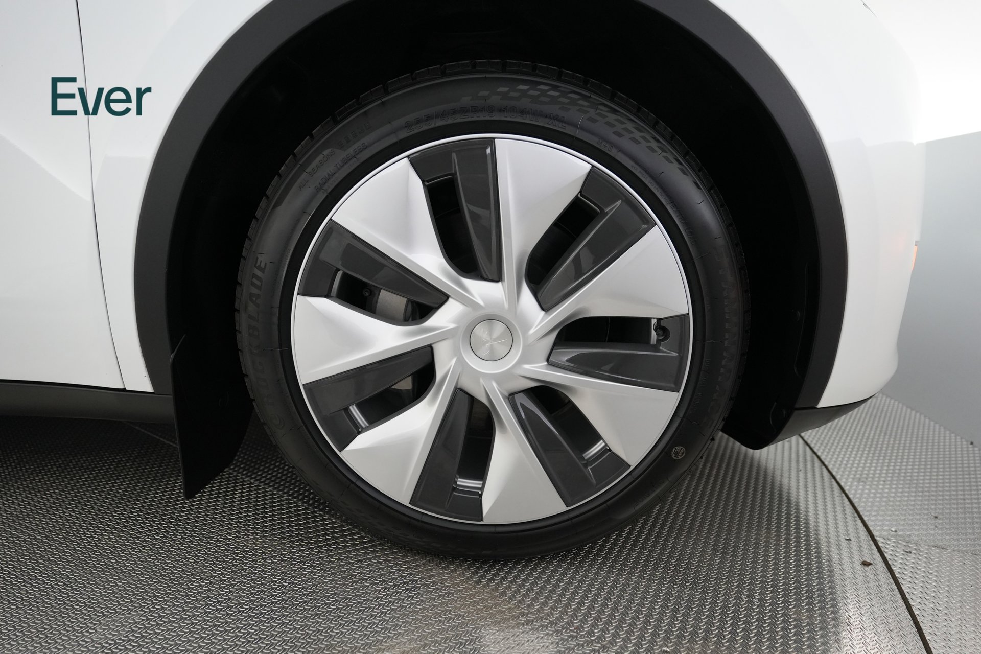 Used 2023 Tesla Model Y Long Range AWD/4WD image 20