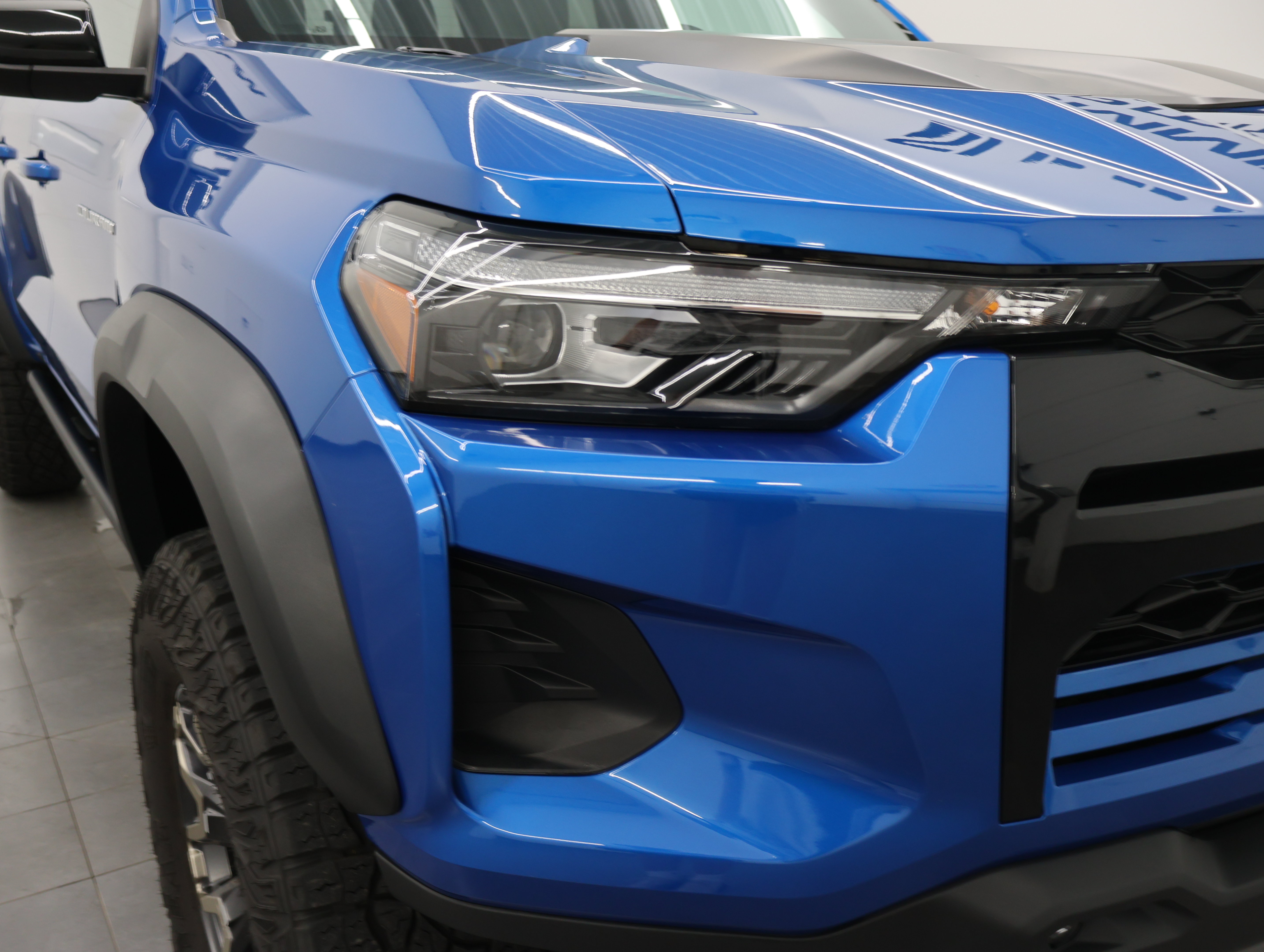 Used 2023 Chevrolet Colorado ZR2 w/ ZR2 Convenience Package III AWD/4WD image 24