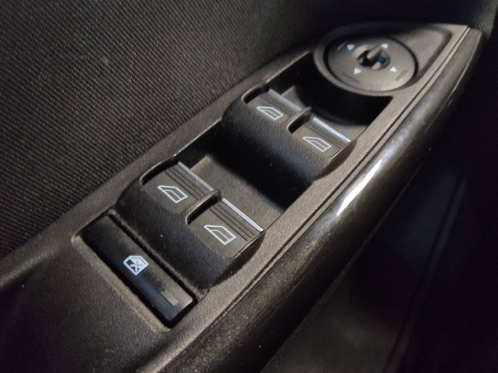 Used 2018 Ford Focus Titanium w/ Titanium Technology Package FWD image 27
