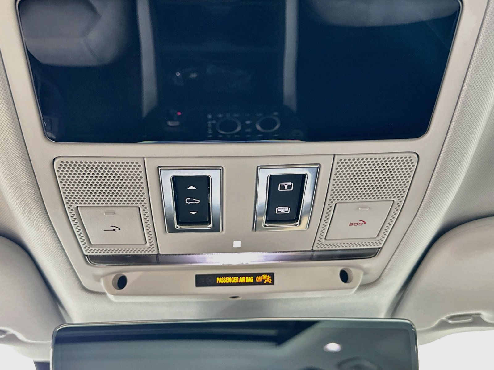New 2026 Land Rover Defender 110 X-Dynamic SE AWD/4WD image 31