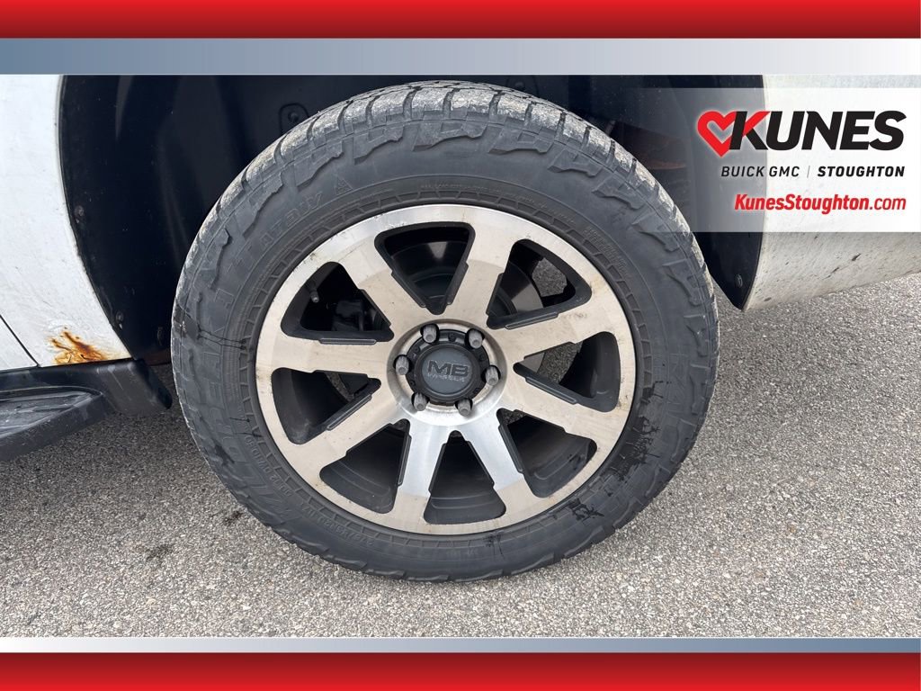 Used 2012 Chevrolet Suburban LT w/ Luxury Package image 16