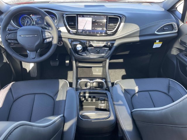 New 2027 Chrysler Pacifica Limited FWD image 14