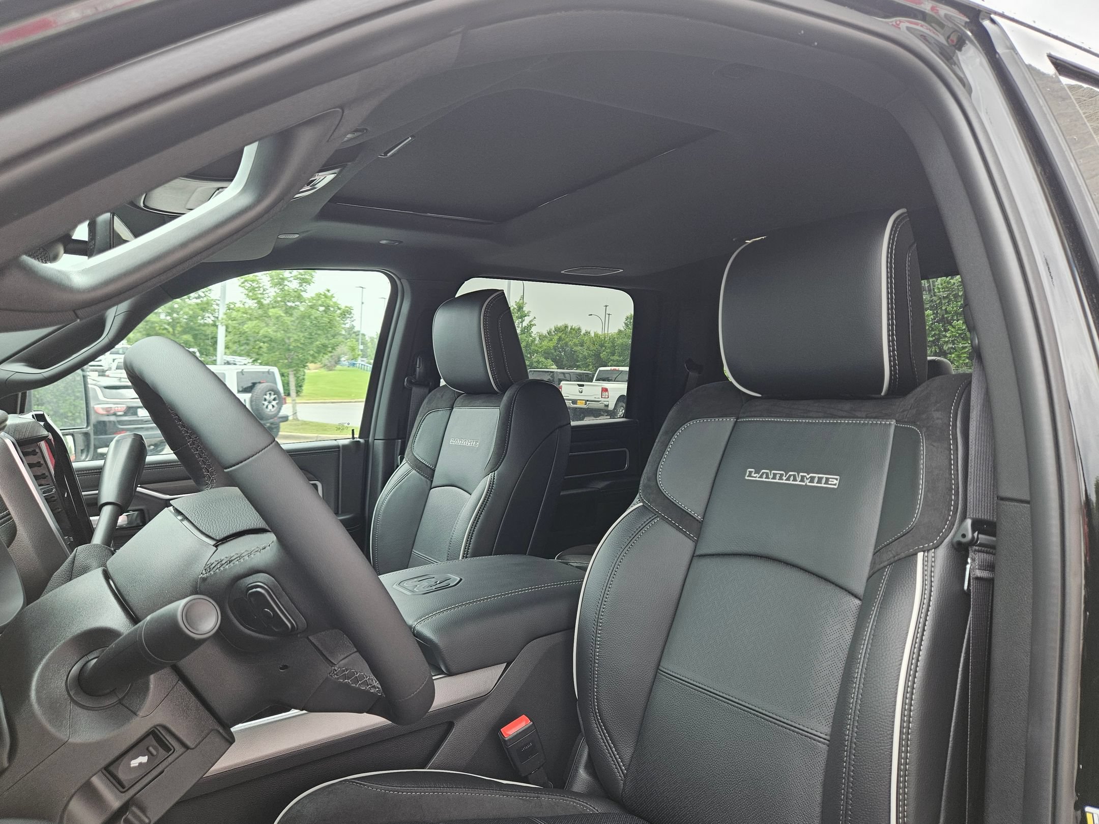 New 2026 RAM 2500 Laramie w/ Night Edition AWD/4WD image 20