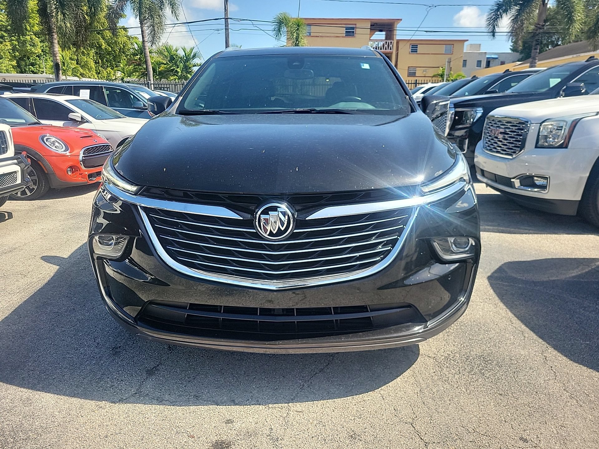 Used 2023 Buick Enclave Essence FWD image 2