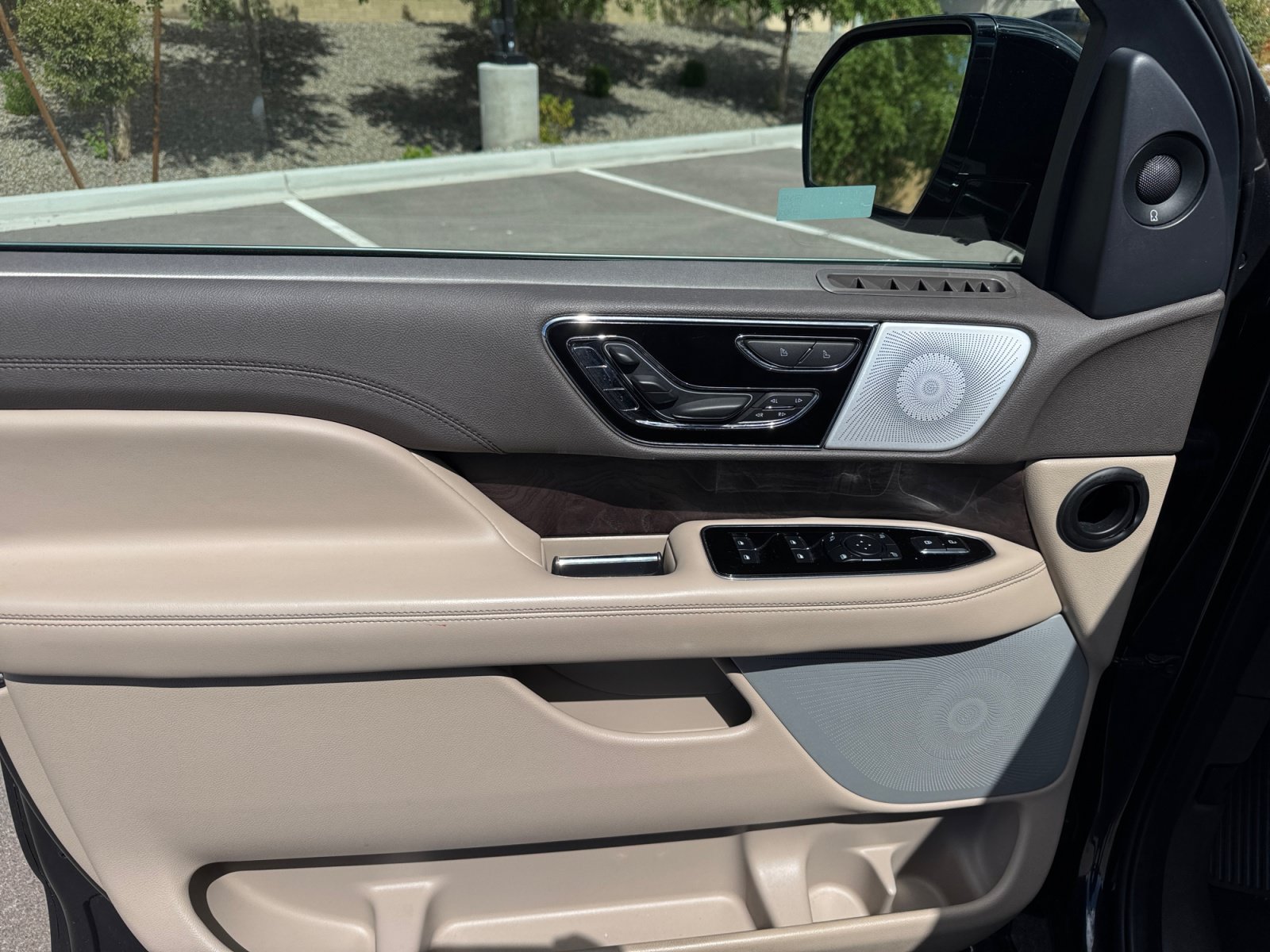 Used 2023 Lincoln Navigator Reserve RWD image 13