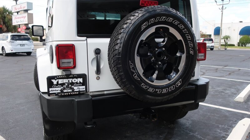Used 2014 Jeep Wrangler Sahara AWD/4WD image 7