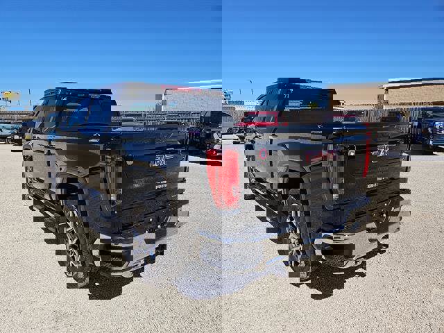 New 2026 GMC Sierra 1500 SLT image 3