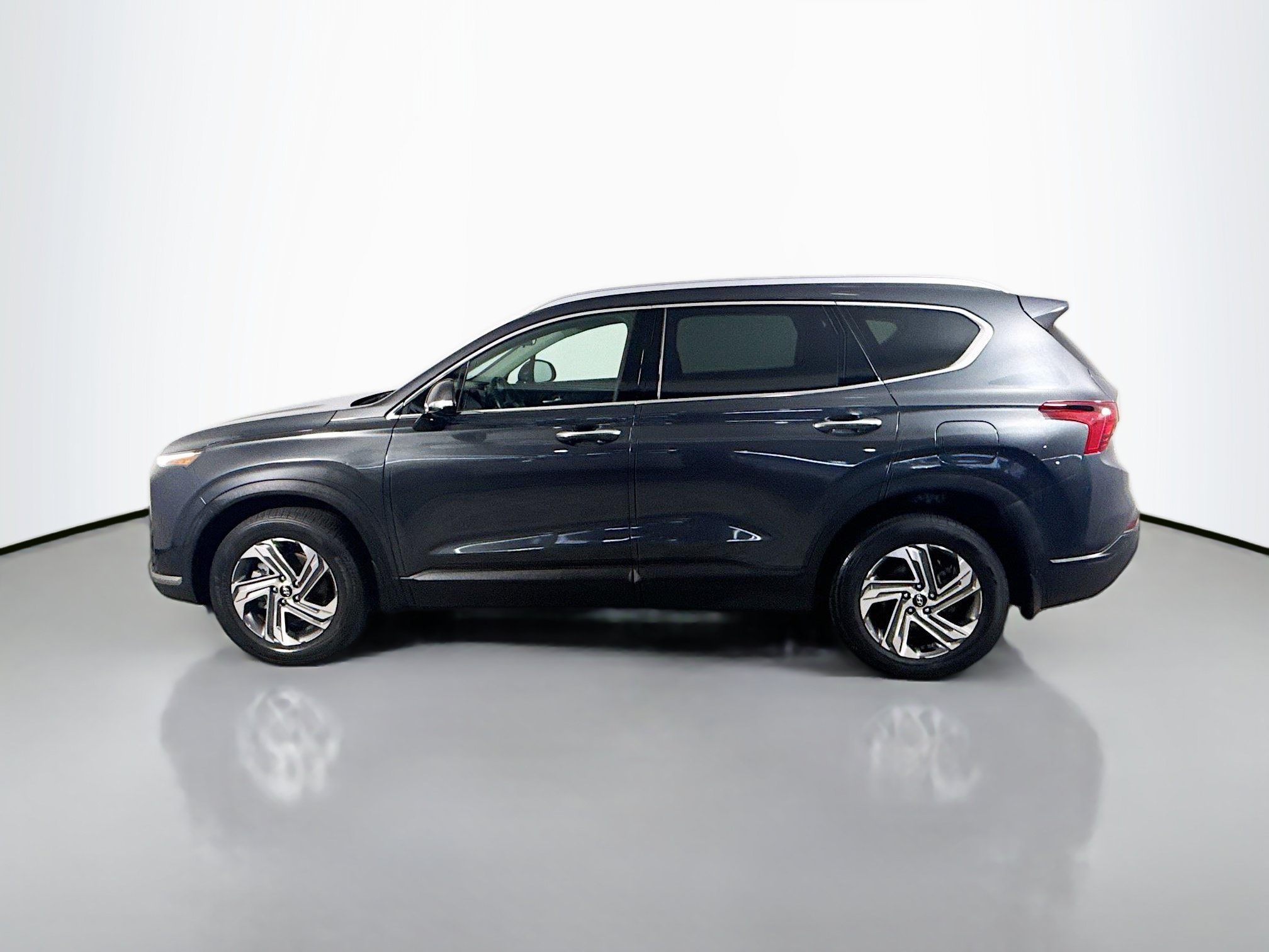 Used 2023 Hyundai Santa Fe SEL FWD image 6