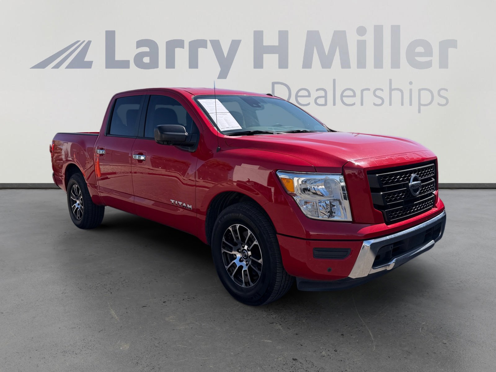 Used 2021 Nissan Titan SV w/ SV Convenience Package RWD image 7