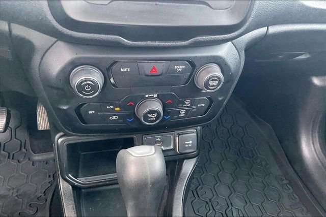 Used 2020 Jeep Renegade Sport FWD image 33