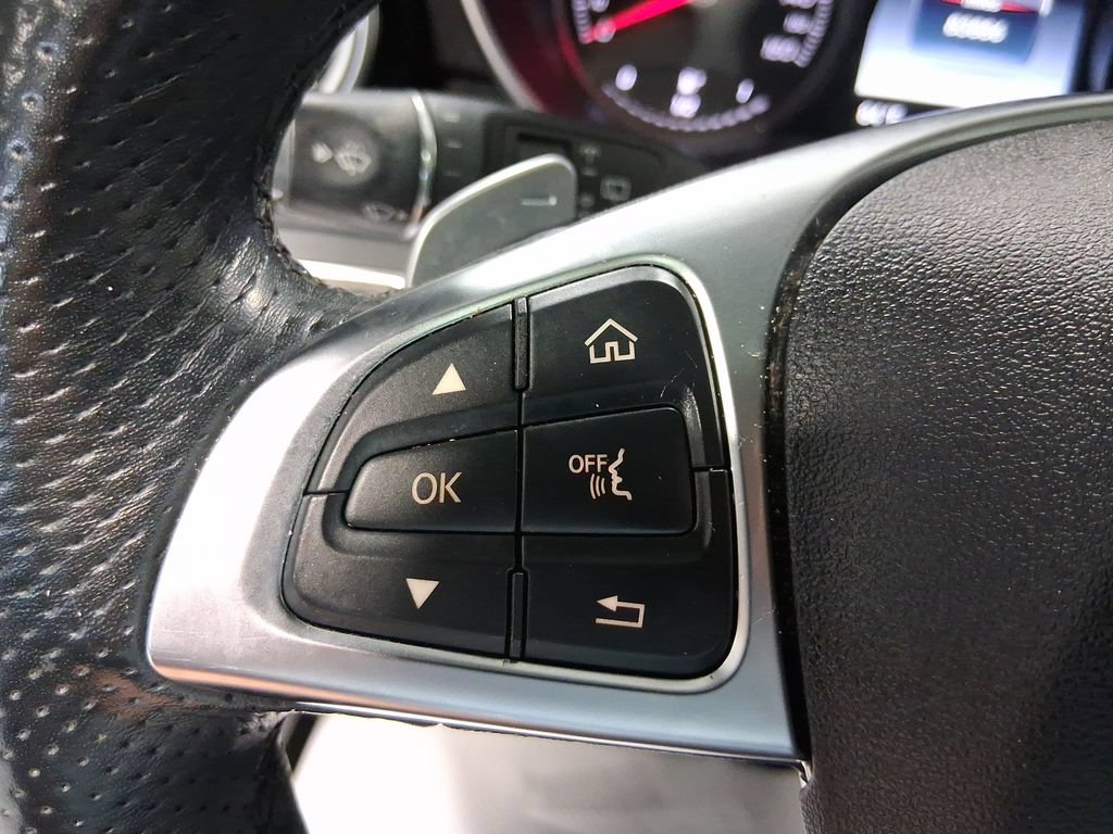 Used 2019 Mercedes-Benz GLC 300 image 18