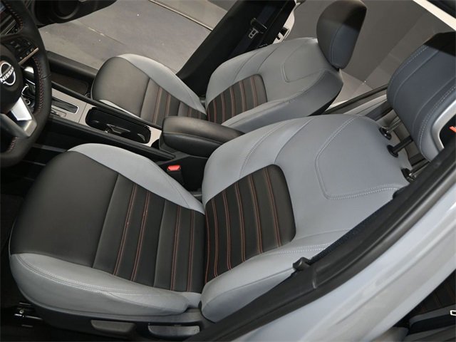 Used 2024 Nissan Kicks SR w/ SR Premium Package image 10