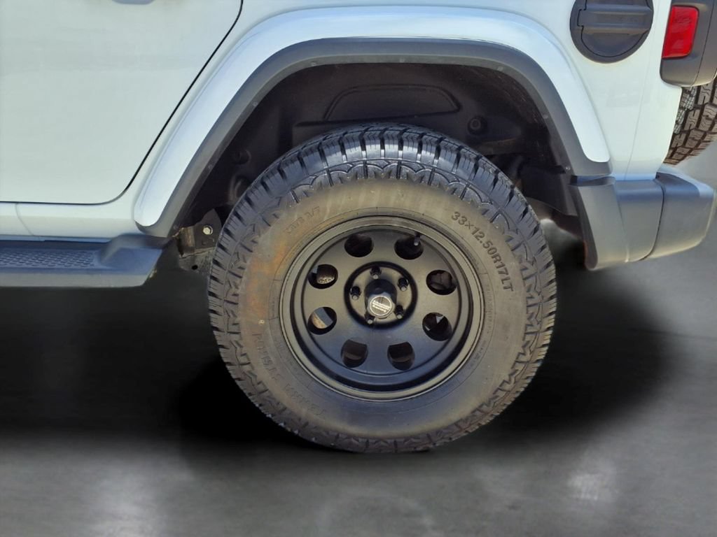 Used 2020 Jeep Wrangler Unlimited Sahara AWD/4WD image 24
